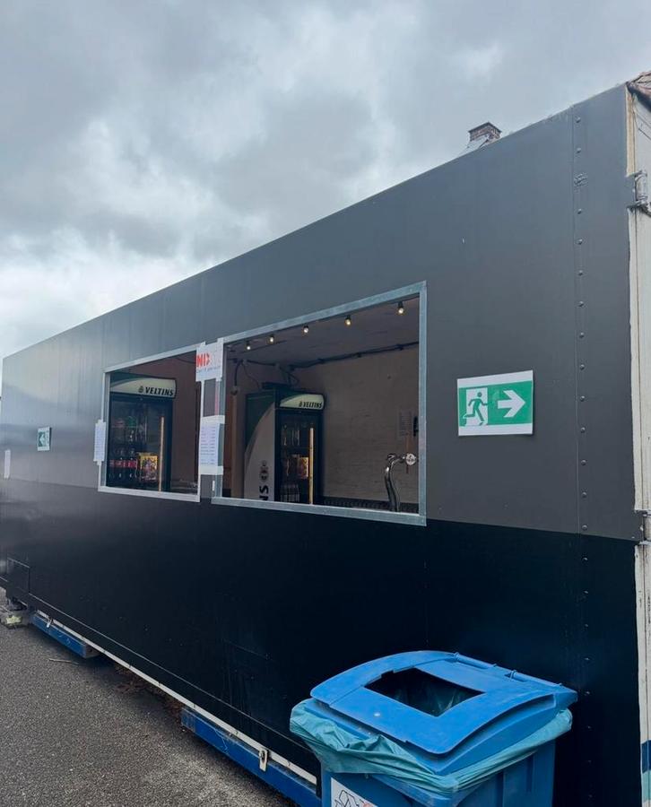 Koelcontainer 7m - omgebouwd tot bar / garderobe / opslag, Doe-het-zelf en Verbouw, Containers, Ophalen