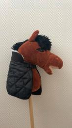 Hobbyhorse te koop met halster, hoofdstel, oornetje en deken, Ophalen of Verzenden, Zo goed als nieuw