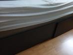 Eenpersoonsbed met zwart grijze laden., Gebruikt, Bruin, Tweepersoons, Ophalen of Verzenden