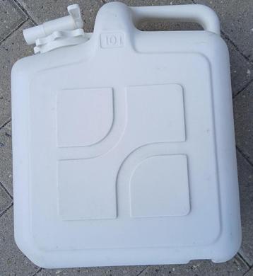 jerry can  beschikbaar voor biedingen
