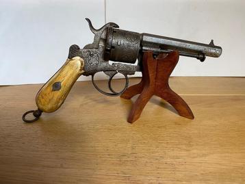 Fraai antieke versierde 9mm Penvuur Revolver beschikbaar voor biedingen
