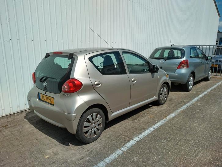 Toyota Aygo 1.0 12V Vvt-i 5DRS 2008 Bruin, Auto's, Toyota, Particulier, Aygo, Benzine, A, Hatchback, Handgeschakeld, Geïmporteerd