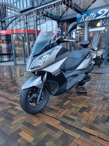Kymco Downtown 300i ABS, bj2012 beschikbaar voor biedingen