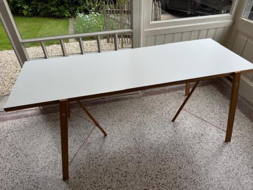 Tafel Nils Holger Moormann - schragen met rood draad, Huis en Inrichting, Tafels | Statafels, Zo goed als nieuw, Ophalen