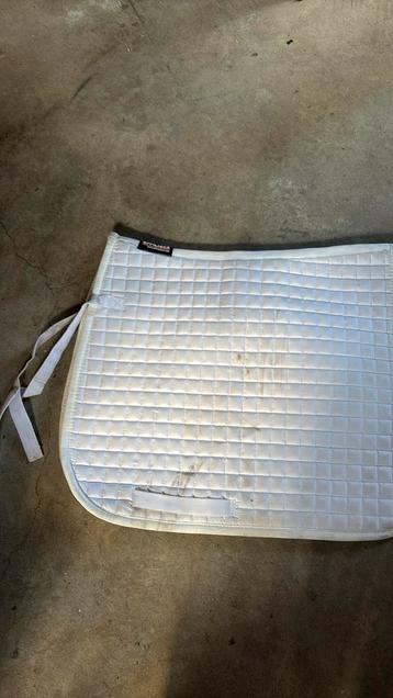 Wit dekje beschikbaar voor biedingen