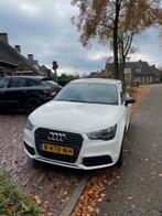 Audi A1 1.4 Tfsi 90KW 123 pk 2013 Wit, Voorwielaandrijving, Stof, A1, Zwart