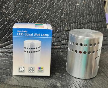 LED Spiraal Wandlamp Nieuw beschikbaar voor biedingen