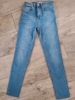 NA-KD jeans nieuw! Maat 32., Nieuw, Meisje, Ophalen of Verzenden, Broek