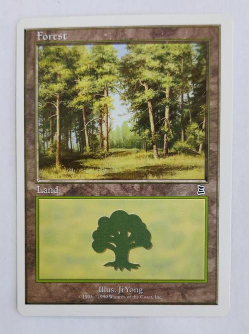 Forest V.5 Battle Royale MTG Near Mint, Hobby en Vrije tijd, Verzamelkaartspellen | Magic the Gathering, Zo goed als nieuw, Losse kaart