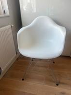VITRA eames dar verchroomd onderstel, Ophalen, Zo goed als nieuw, Wit, Eén