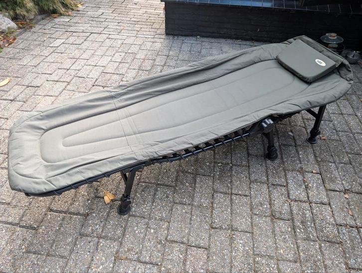 Ligbed-kampeerbed, Watersport en Boten, Hengelsport | Karpervissen, Zo goed als nieuw, Ophalen