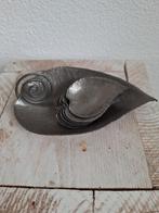 Schaaltjes, hamerslag, Tin in de vorm van een blad, art deco, Antiek en Kunst, Antiek | Tin, Ophalen