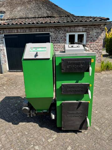 Pelletkachel CV 25 kw beschikbaar voor biedingen