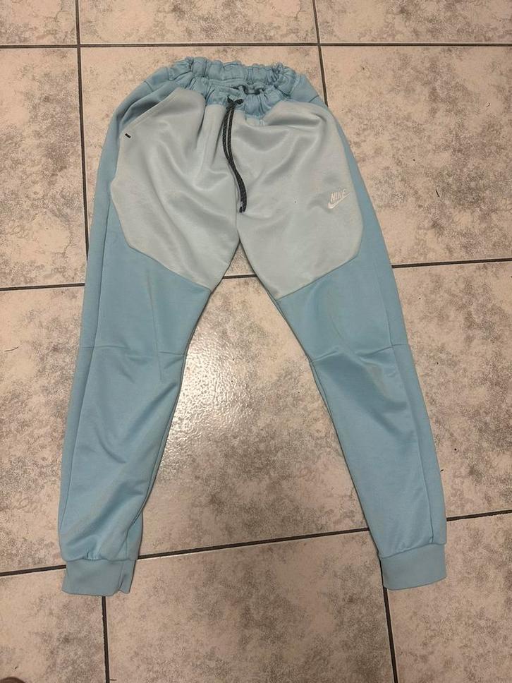Nike Tech Fleece Sportswear Jogging broek maat M blauw/wit, Kleding | Dames, Leggings, Maillots en Panty's, Gedragen, Legging