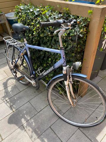 Sport fiets veel versnellingen beschikbaar voor biedingen