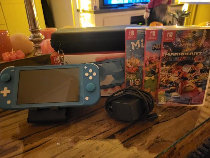 Nintendo Switch Lite Turquoise + Games, Spelcomputers en Games, Spelcomputers | Nintendo Switch, Zo goed als nieuw, Switch Original