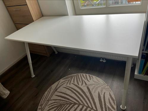 Galant Ikea Bureau, Huis en Inrichting, Bureaus, Zo goed als nieuw, In hoogte verstelbaar, Ophalen