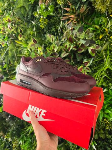 Air max 1 burgundy crush nieuw. 42.5 us9 beschikbaar voor biedingen