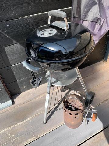 Mooie WEBER bbq met firestarter, hoes en accessoires beschikbaar voor biedingen