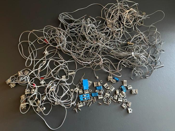 Grote partij lego 12v trein kabels snoeren, Kinderen en Baby's, Speelgoed | Duplo en Lego, Zo goed als nieuw, Ophalen of Verzenden