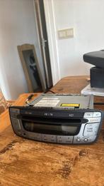 Aygo auto radio, Auto diversen, Autoradio's, Ophalen of Verzenden, Zo goed als nieuw