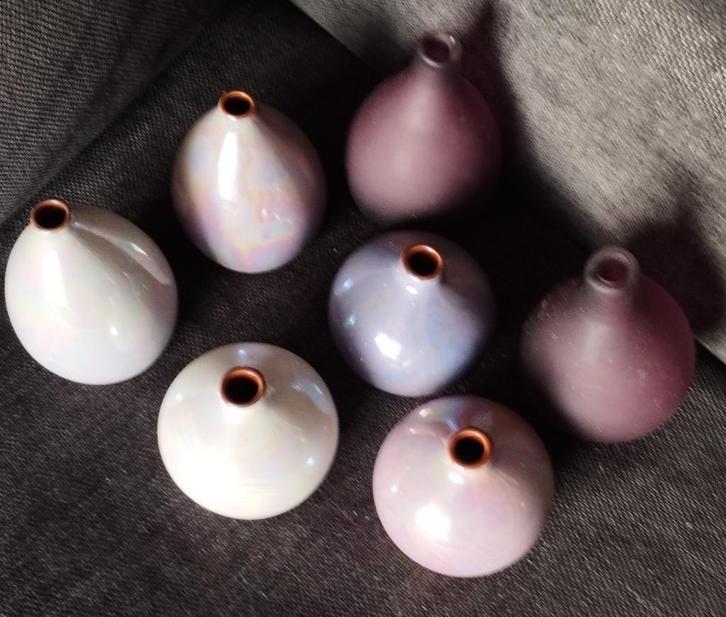Set van 7 kleine vaasjes – parelmoer & mat paars – decoratie, Huis en Inrichting, Woonaccessoires | Vazen, Zo goed als nieuw, Overige kleuren