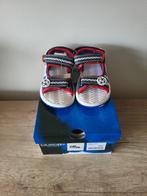 Nieuwe sandalen/slippers, Kinderen en Baby's, Kinderkleding | Schoenen en Sokken, Verzenden, Nieuw, Jongen of Meisje, Overige typen