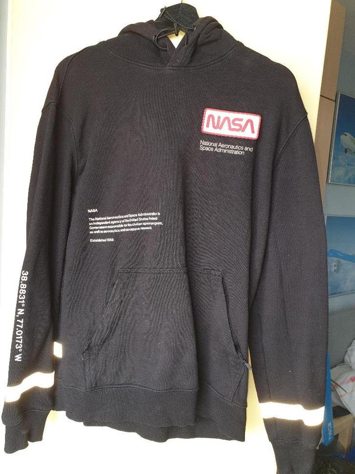 Zwarte hoodie op thema NASA Maat M, Kleding | Heren, Truien en Vesten, Gedragen, Maat 48/50 (M), Zwart, Ophalen of Verzenden