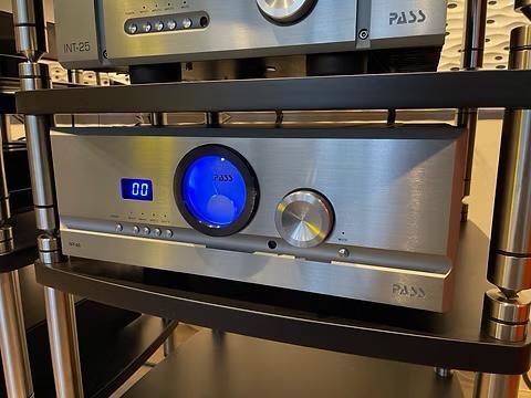 Pass Labs Int-60, Audio, Tv en Foto, Versterkers en Receivers, Zo goed als nieuw, Ophalen of Verzenden