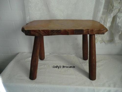 Houten krukje/ voetenbankje met boomstamblad, Antiek en Kunst, Curiosa en Brocante, Ophalen of Verzenden