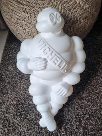 Michelin​ ​poppen incl. LED zonder verf beschikbaar voor biedingen