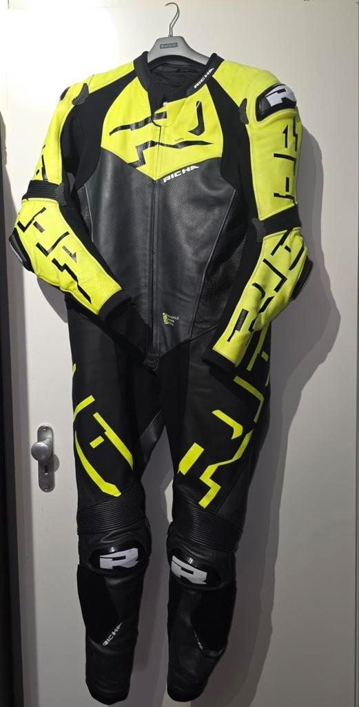 Zo goed als nieuw 1-delig leren motorpak – Zwart / Fluor, Motoren, Kleding | Motorkleding, Combipak, Heren, Tweedehands, Ophalen of Verzenden