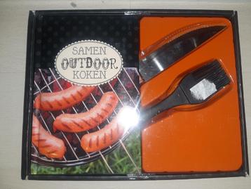 BBQ Giftset Samen outdoor Koken beschikbaar voor biedingen