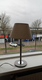 Mooie tafellamp op voet, Ophalen of Verzenden, Gebruikt, Metaal, 50 tot 75 cm