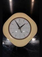 VINTAGE RETRO SPACE AGE WERKEND GELE JAREN 70 METAMET KLOK, Ophalen of Verzenden