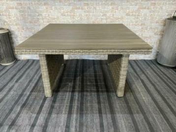 Winter aanbieding Tuintafel wicker polywood blad 120x120cm beschikbaar voor biedingen