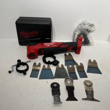 Milwaukee M18 FMT Multitool incl. Accessoires in Nette Staat beschikbaar voor biedingen