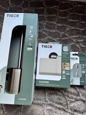 Wc accessoires set beschikbaar voor biedingen