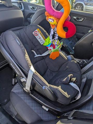 Maxi cosi Pebble I size autostoeltjed met Isofix beschikbaar voor biedingen