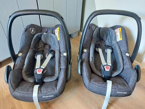 2x Maxi cosi Pebble Plus + FamilyFix One i-Size | Tweeling, Kinderen en Baby's, Tweelingen en Meerlingen, Zo goed als nieuw, Overige typen