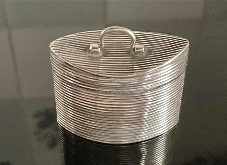 Antiek zilveren lodereindoosje met sponsje plm. 1810, Antiek en Kunst, Antiek | Goud en Zilver, Ophalen of Verzenden