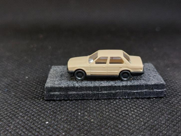 WIKING 911 - BMW 320 (14187), Hobby en Vrije tijd, Modeltreinen | N-Spoor, Gebruikt, Overige typen, Gelijkstroom, Overige merken