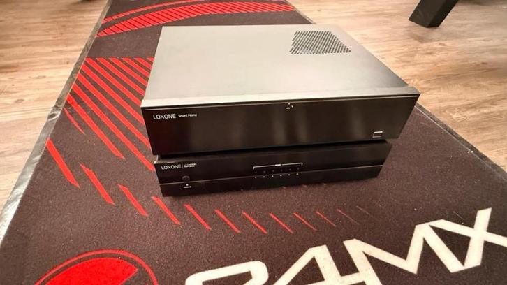 Loxone muziekserver met versterker, Hobby en Vrije tijd, Elektronica-componenten, Ophalen of Verzenden
