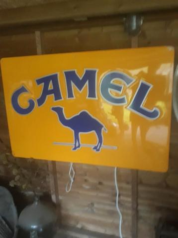 Camel reclameplaat  beschikbaar voor biedingen
