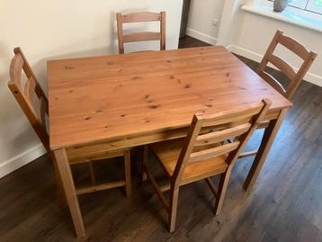 Grenen Keukentafel met 4 Stoelen beschikbaar voor biedingen
