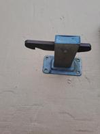 Deur grendel op de grond, Ophalen, Gebruikt, IJzer