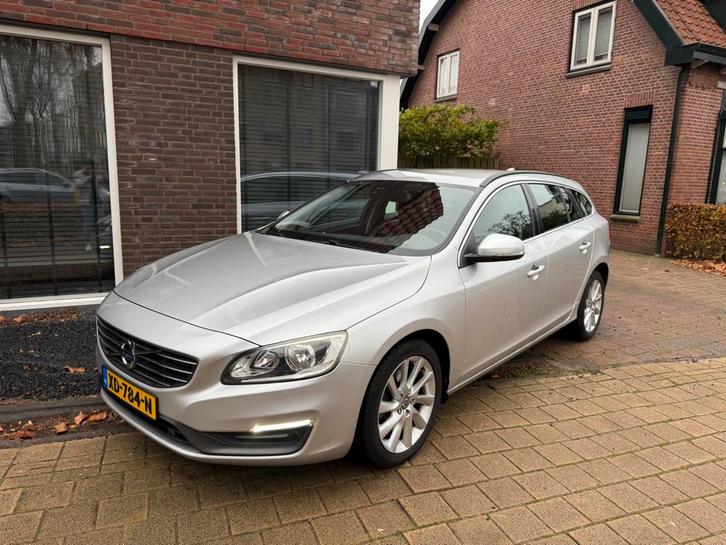 Volvo V60 D2 115pk Start/stop 2013 Grijs, Auto's, Volvo, Particulier, V60, Achteruitrijcamera, Airbags, Airconditioning, Alarm