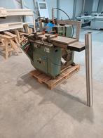 Gatensteekmachine met hydraulische tafel, Ophalen