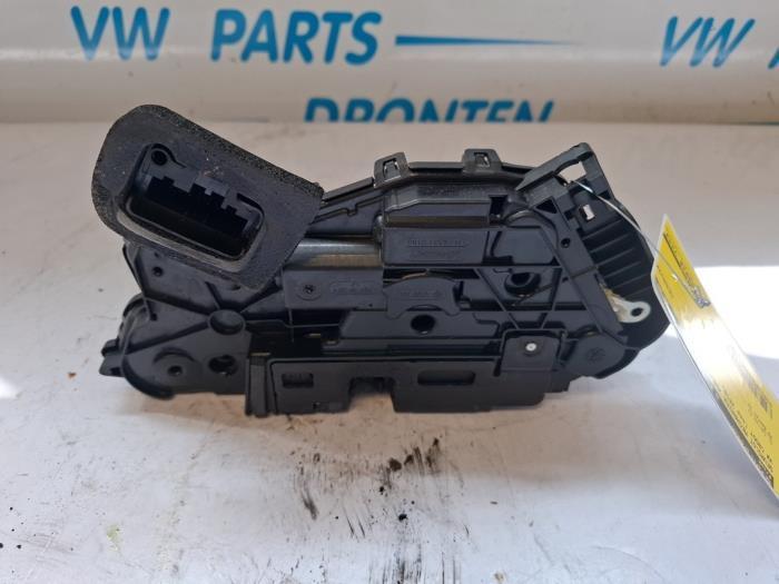 Deurslot Mechaniek 2Deurs links van een Volkswagen Caddy, Auto-onderdelen, Carrosserie en Plaatwerk, Volkswagen, Gebruikt, 3 maanden garantie