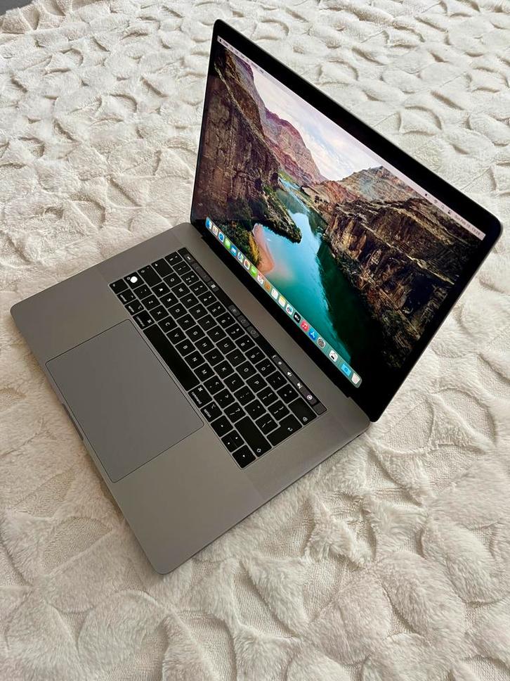 MacBook Pro 15 inch - Goede staat, Computers en Software, Apple Macbooks, Zo goed als nieuw, MacBook Pro, 16 inch, Onbekend, 512 GB